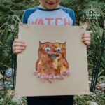 This simple nature craft is for kids of all ages! Younger children can glue the basic pieces of nature to the cardboard background and older children can add detail to their nature pictures. You can also change up the nature pieces and cut out picture to match any theme or season!