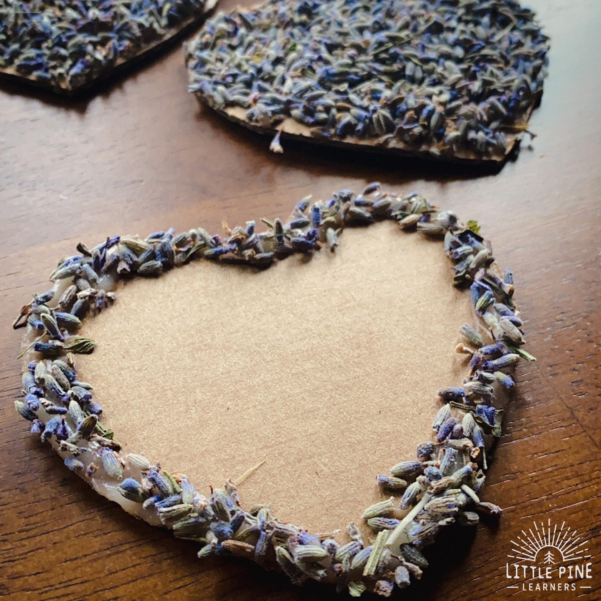 DIY Heart garland with lavender